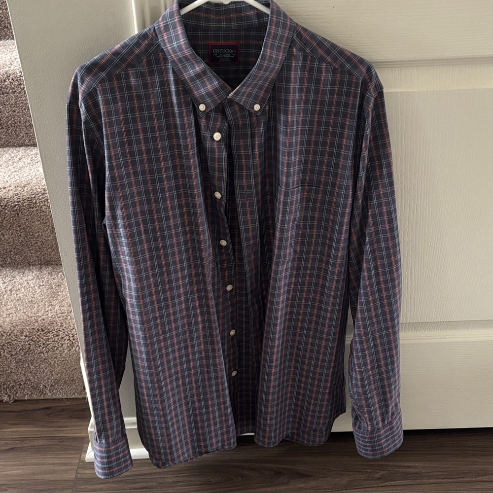 LOT of 5 dress shirts UNTUCKit, LuluLemon(green), Proper Cloth
